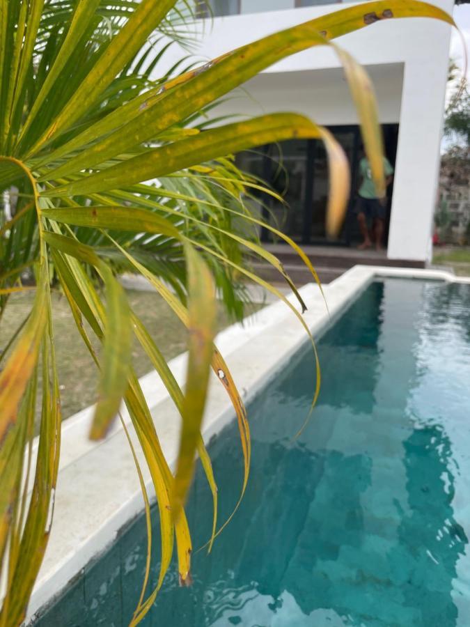 Hola Villas & Lofts Uluwatu Exterior photo