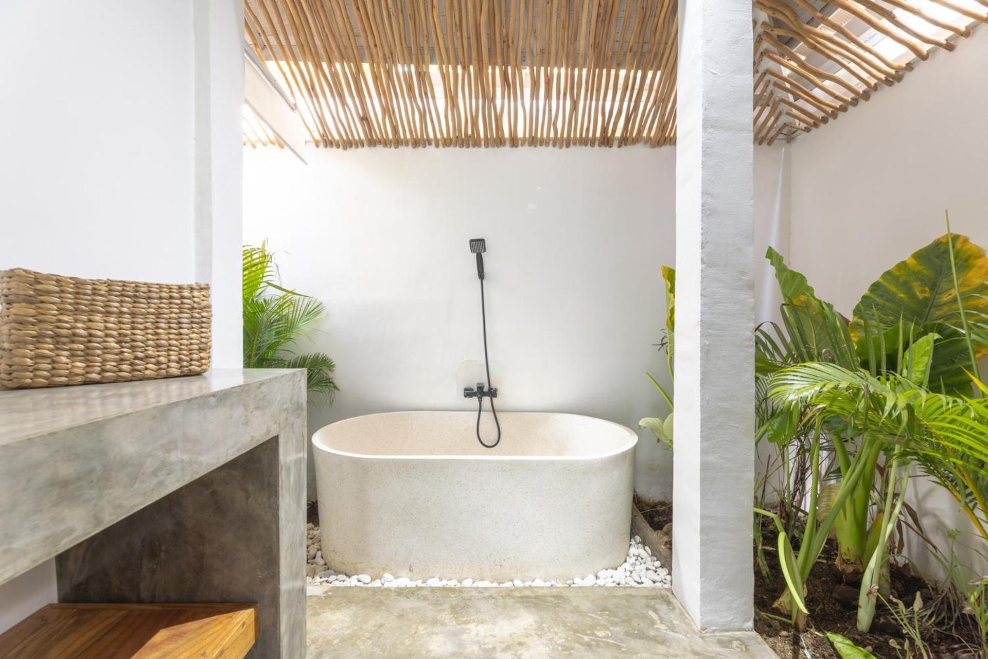 Hola Villas & Lofts Uluwatu Exterior photo